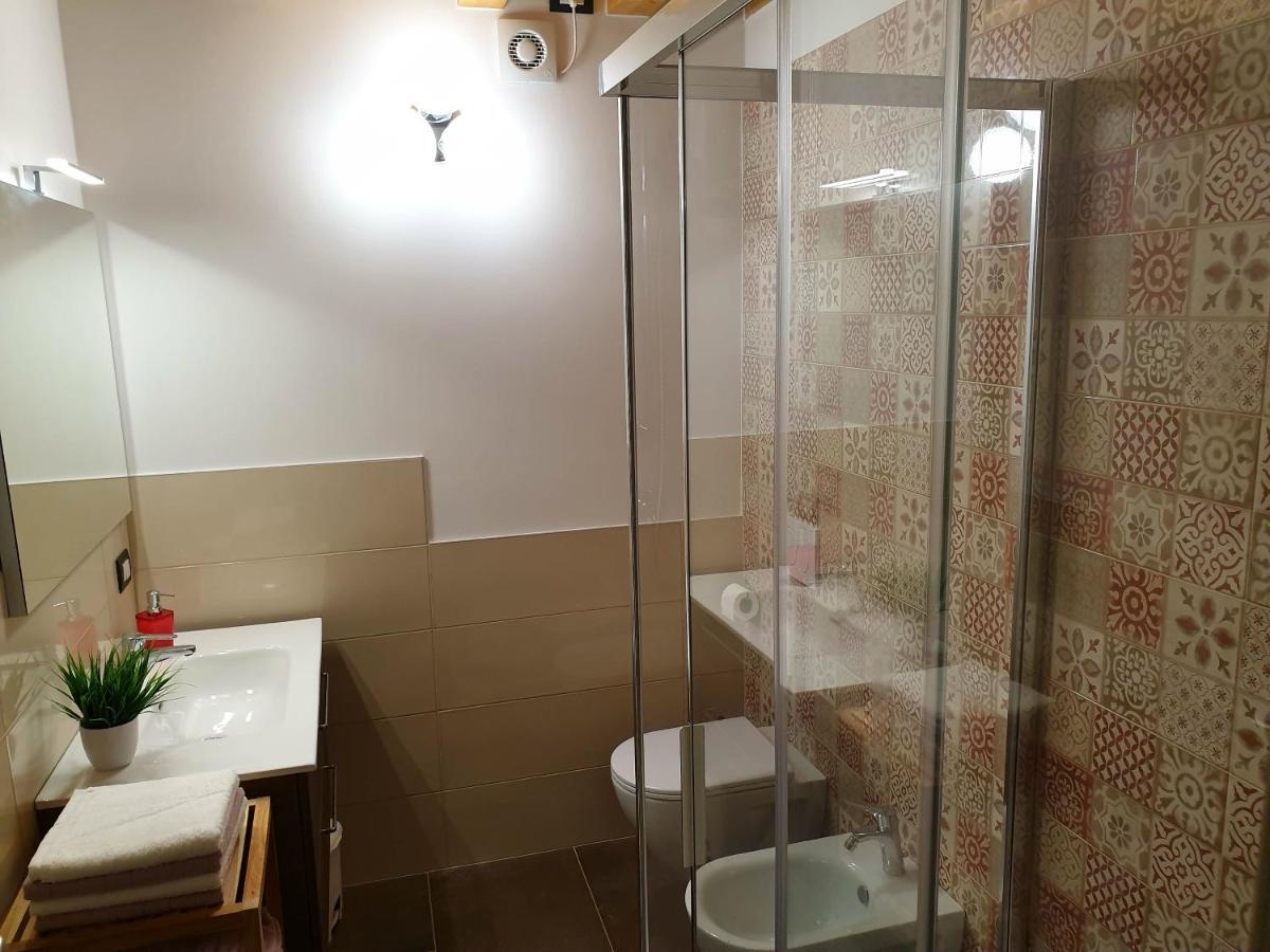 Dimora Rosso San Zeno - Wifi Veloce E Adatto Per Famiglie Verona Luaran gambar