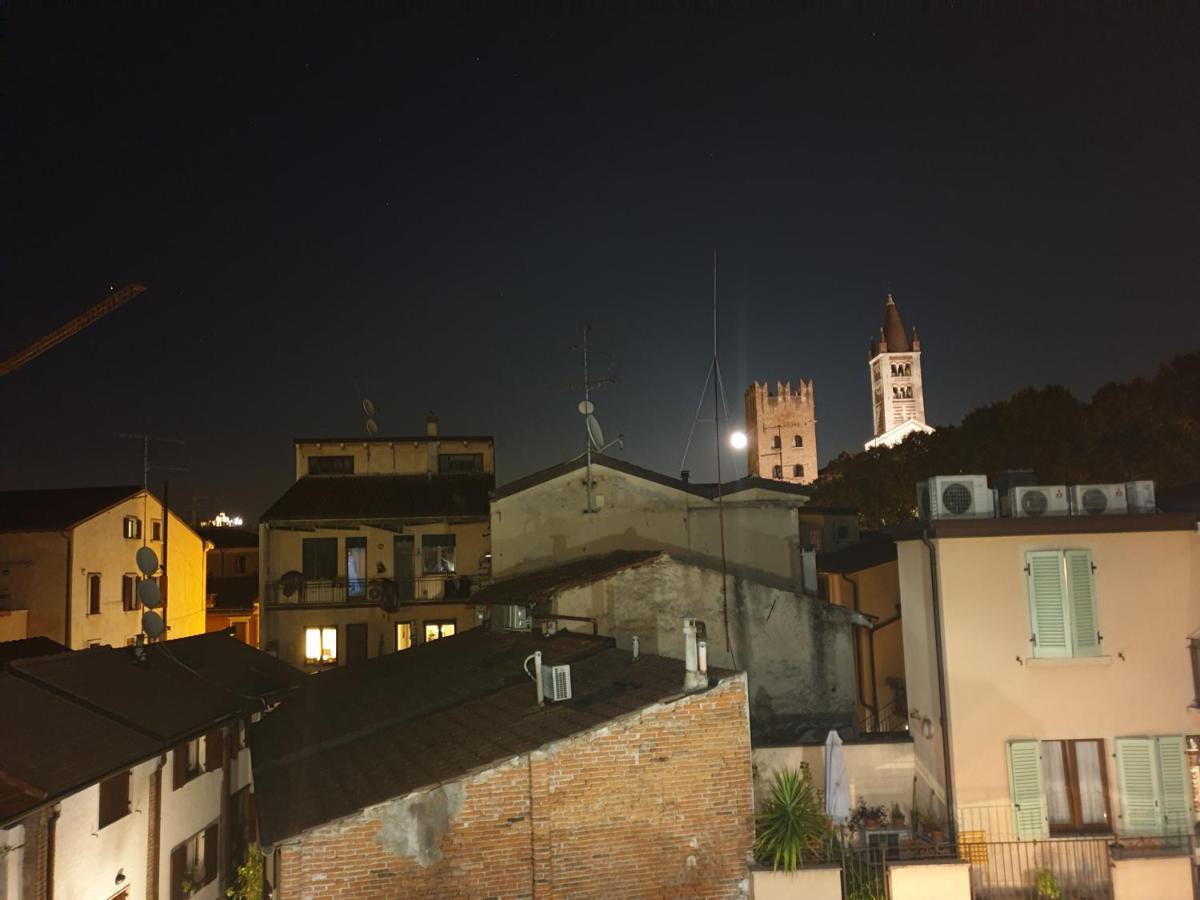 Dimora Rosso San Zeno - Wifi Veloce E Adatto Per Famiglie Verona Luaran gambar